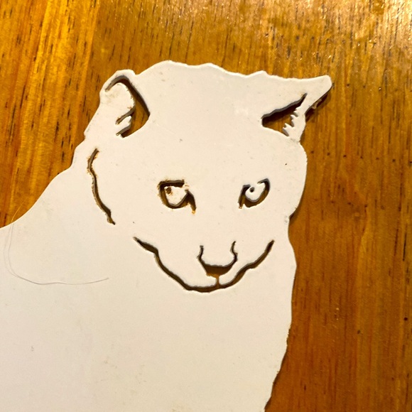 3/$15. Cat towel holder - Picture 2 of 4